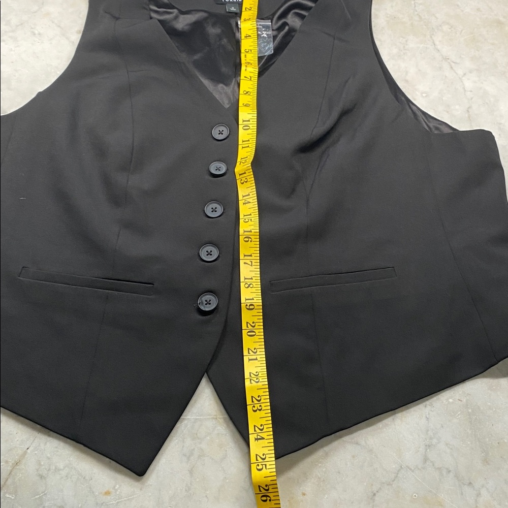 torrid Black Button-Front Vest Top - Picture 7 of 7